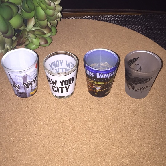 Set 4 shot Glasses size 2”2.5” - Picture 2 of 8